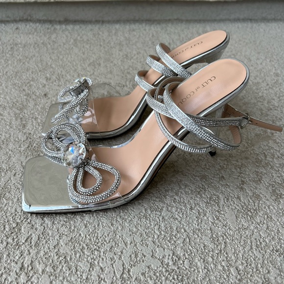 Cult of Coquette Elizabeth silver double bow heels size 8.5 - Picture 10 of 12